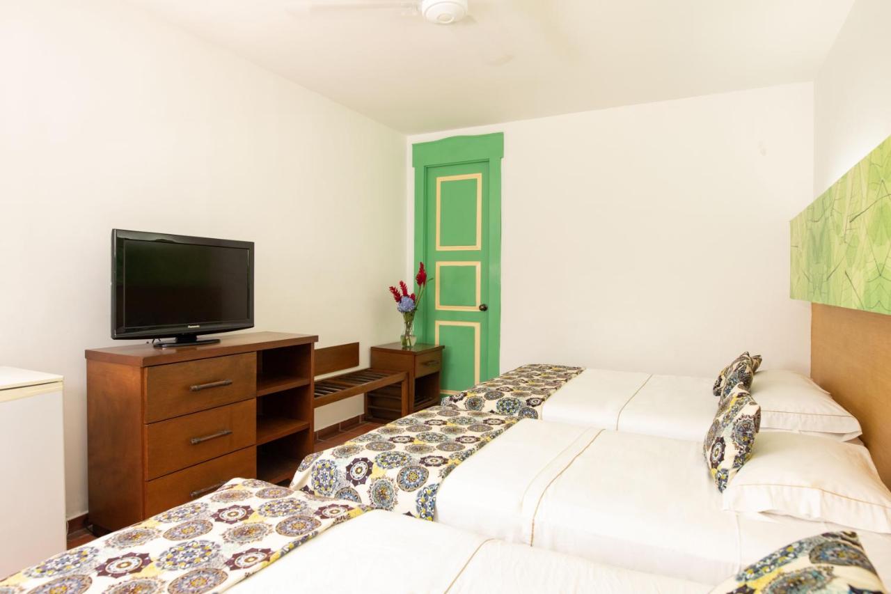 Hotel Eden Parque Del Cafe Montenegro Room photo